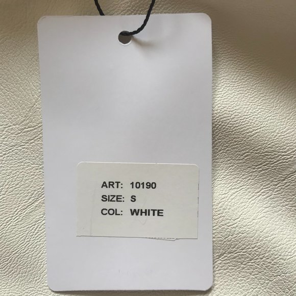 🇮🇹 Philharmonie by Grace White Faux Leather Skirt (NWT, Made in Italy) - Picture 8 of 9